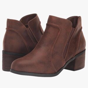 Bella Vita Kenzie Ankle Boots Brown Tan Block Heel Booties Size 9
